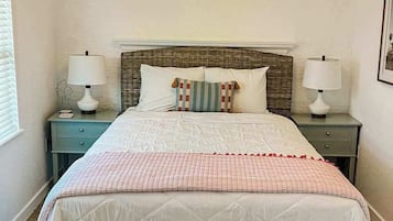 Iron/ironing board, WiFi, bed sheets, wheelchair access