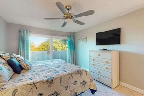 WiFi, bed sheets - Waterfront condo with Gulf views, pool, tennis, & deeded beach access (Longboat Key)