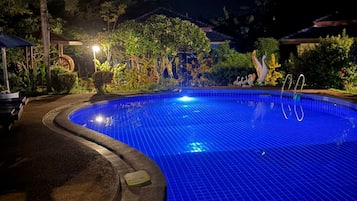 Piscine extérieure