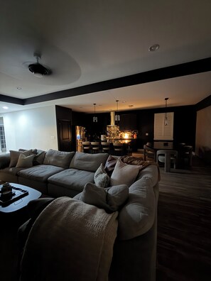 Interior - Sarasota Retreat / 4BR / Near Beach + private sauna (Sarasota)