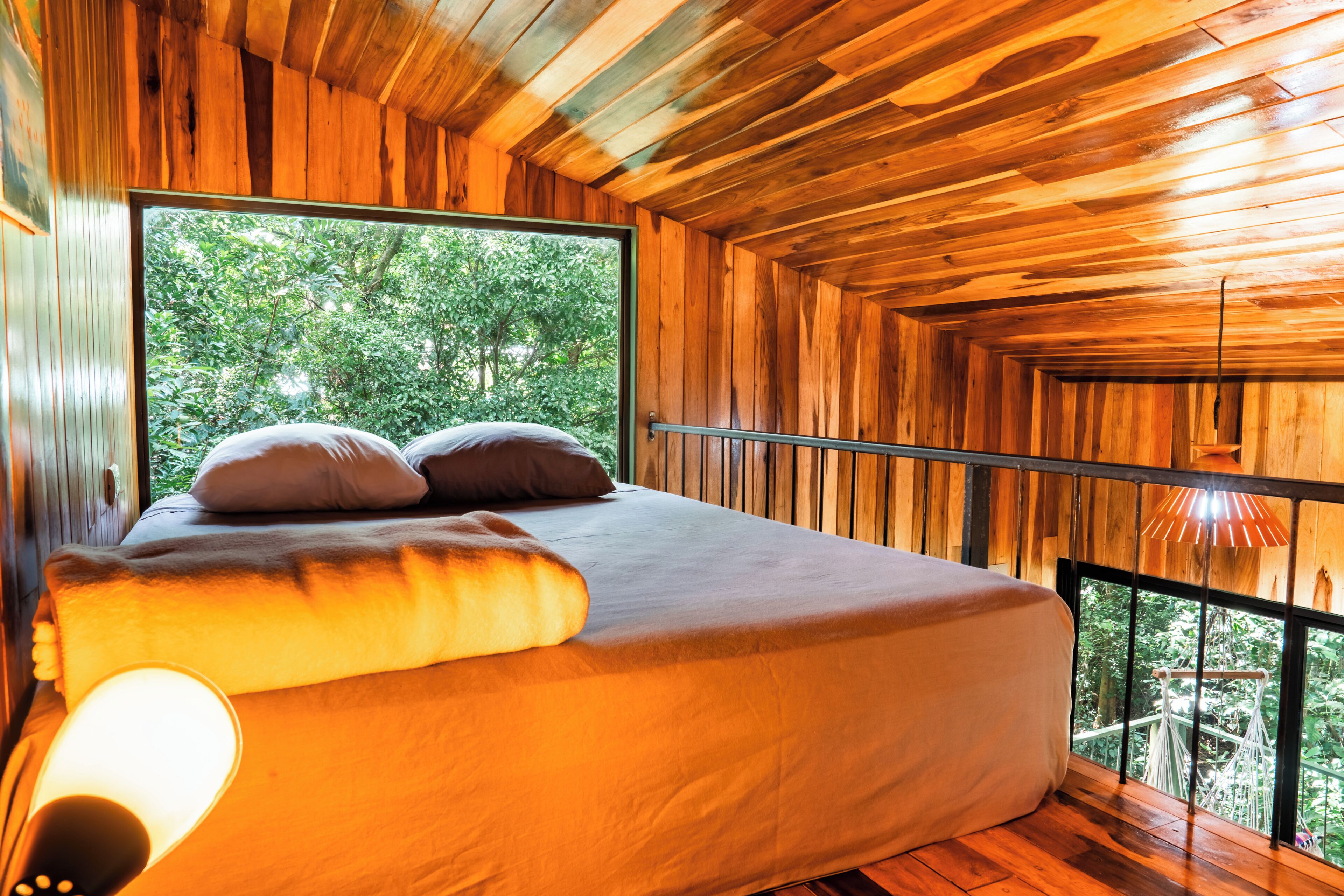 Luxury-Baumhaus, Balkon, Bergblick | Schreibtisch, kostenloses WLAN