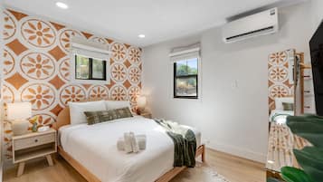 WiFi, bed sheets