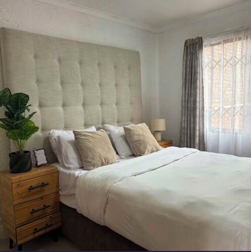 Cosy apartment, 10 minutes from the airport ! Family-friendly neighbourhood
