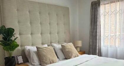 Cosy apartment, 10 minutes from the airport ! Family-friendly neighbourhood