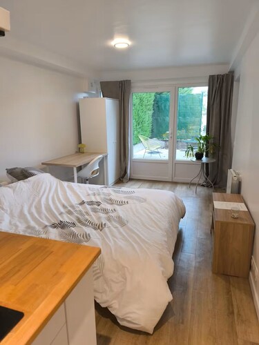 Studio with Garden at Villa Nemours