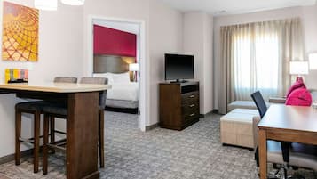 Iron/ironing board, travel crib, free WiFi, bed sheets