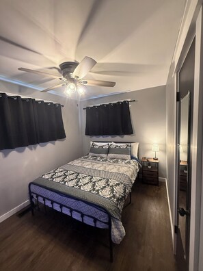 3 habitaciones, tabla de planchar con plancha y wifi gratis 