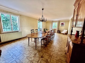 Dining - Vrbo Property (Guérande)