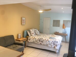 Room - Vrbo Property (Forcalquier)