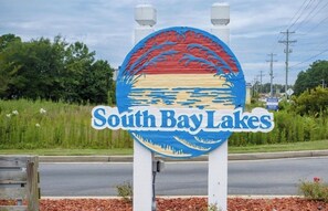 Unclassified image, 3 of 7, button - 2-bedroom condo in tranquil Surfside with cool AC breeze (Surfside)