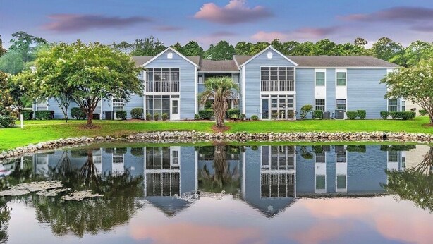 Exterior - 2-bedroom condo in tranquil Surfside with cool AC breeze (Surfside)