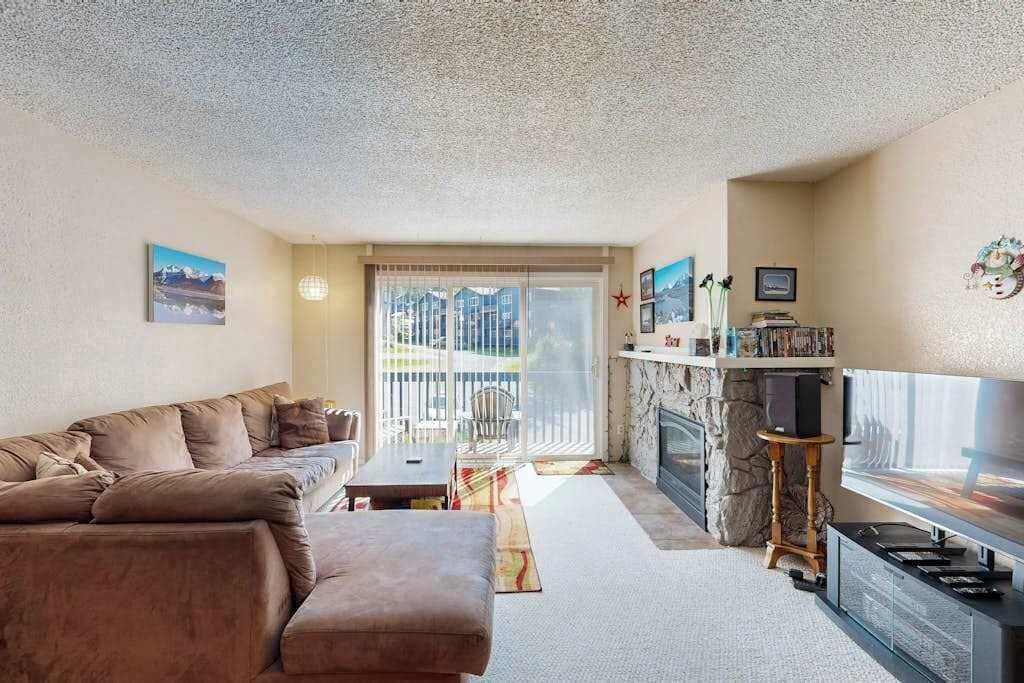 TV, fireplace, DVD player
