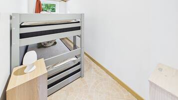 1 slaapkamer, reisbedje, internet