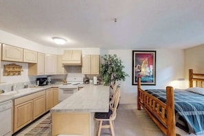 Fridge, microwave, oven, stovetop - East 210 | Ski-In/Out Studio | Full Kitchen (Girdwood)