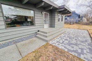 Exterior detail - Little Bear Nook | Single-Level Anchorage Home | Patio (Anchorage)
