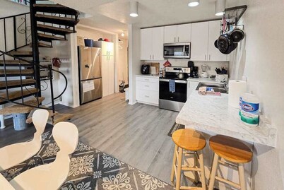 Olympic Loop 405S | Ski-In/Ski-Out Condo | Fireplace & Balcony