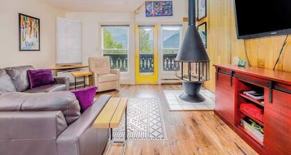 Mountainside 307 | Ski-In/Out | 360° Fireplace