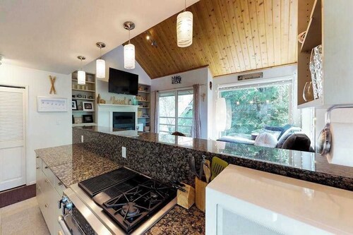 Snowbird #170-D | Central Girdwood | Fireplace