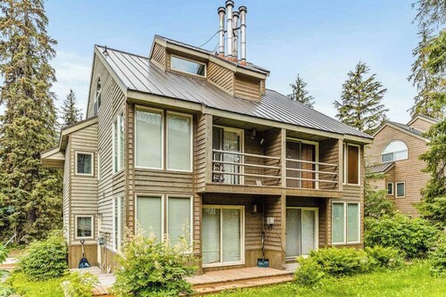 Shimmy Shack | Steps to Slopes | Fireplace
