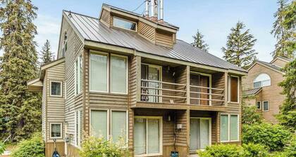 Shimmy Shack | Steps to Slopes | Fireplace