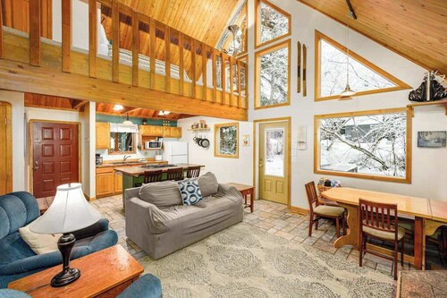 Snowbird Chalet #5 | Walk to Lift | Fireplace