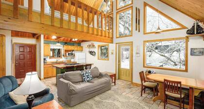 Snowbird Chalet #5 | Walk to Lift | Fireplace