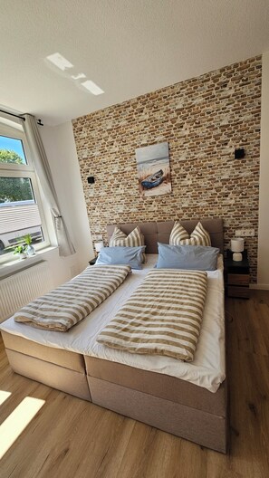 Travel cot, free WiFi, bed sheets - Vrbo Property (Friedrichstadt)