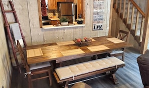 Dining - River Garden - In town - New Property! - Washer/Dryer - Wood Burning Fireplace - (Red River)