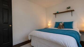 Desk, iron/ironing board, travel crib, WiFi