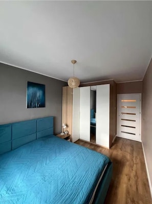 Classic Apartment, City View | In-room safe, desk, laptop workspace, free WiFi - PRESTIGE APART (Poznań)