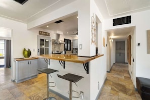 Interior - Sunny Phoenix 3BR Home with Private Pool (Phoenix)