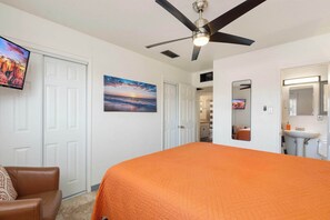 Iron/ironing board, WiFi, bed sheets - Sunny Phoenix 3BR Home with Private Pool (Phoenix)