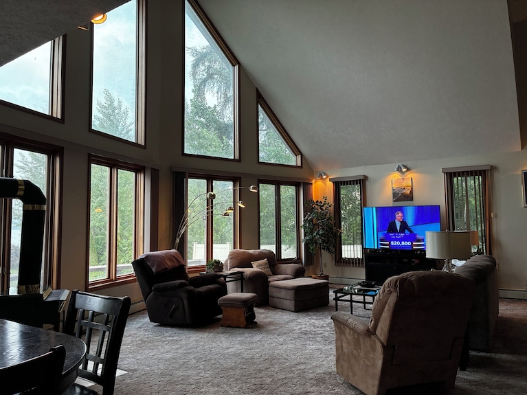 Welcome To Freighter View Retreat! - Sault Ste. Marie, MI