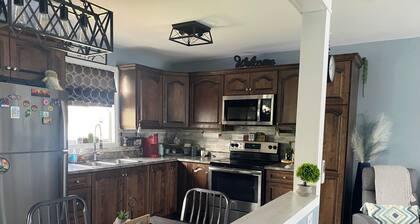 Comfortable 2 bedroom home just a few mins from the St Pierre Ferry
