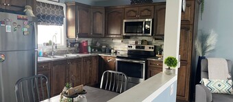 Comfortable 2 bedroom home just a few mins from the St Pierre Ferry