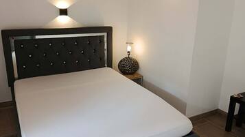 Acceso a internet y ropa de cama