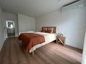 2 Schlafzimmer, Bügeleisen/Bügelbrett, Internetzugang, Bettwäsche