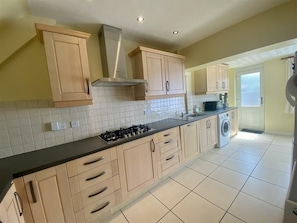 Private kitchen - Lalithaa Jewellery  (Coventry)
