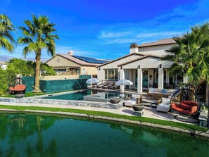 Pool - 5 beds lakefront infinity pool firepit games (Indio)