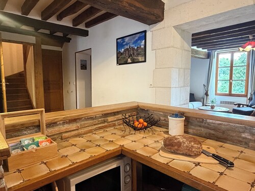 Beautiful country home in a green setting, near Guédelon