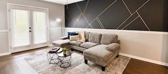Magnolia Haus Hoover | King + Queen Stay E1
