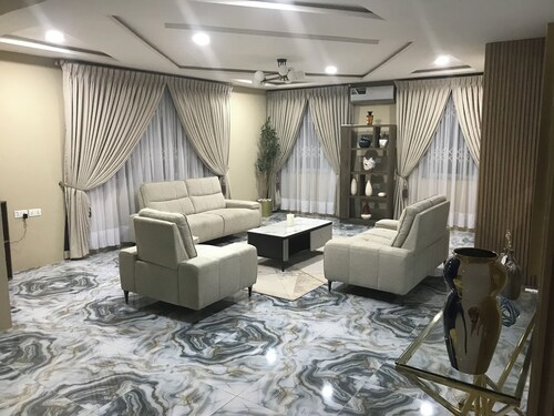 Spacious 5-bedroom house in peaceful Atimpoku