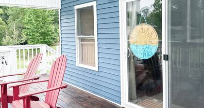 TN River 3-bedroom cabin with AC in charming Decaturville