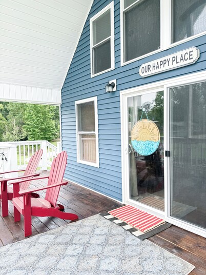 TN River 3-bedroom cabin with AC in charming Decaturville