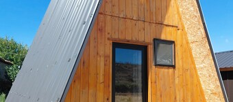 Cozy Lakefront Cabin Myselim