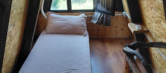 Cozy Lakefront Cabin Myselim