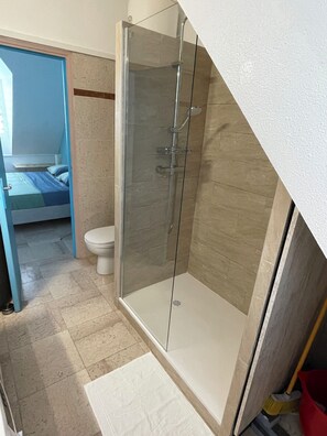 Bathroom - Vrbo Property (Le Gosier)