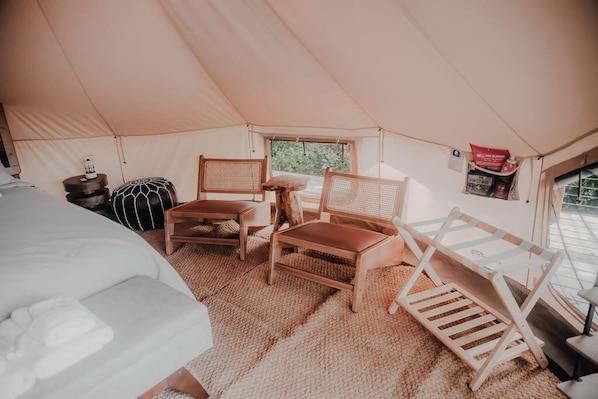 1 habitación, wifi y ropa de cama