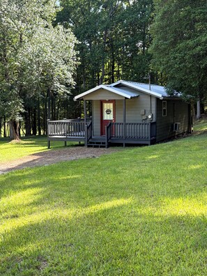 Exterior - Cozy 1-bedroom house in beautiful Murphy with AC (Murphy)