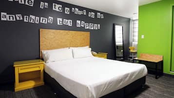 Habitación doble estándar, vista a la ciudad | Wifi gratis